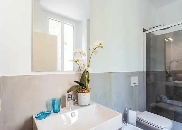 Amazing - By Rent アパート